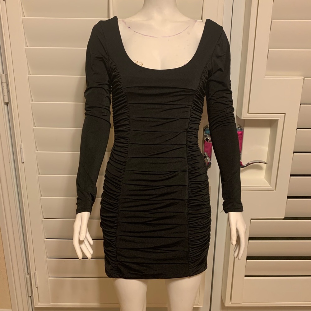 Black dress, can hide body imperfections 😂